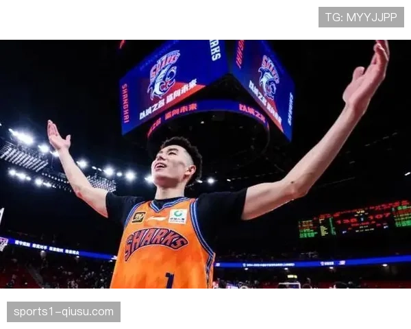 李添荣复出后状态火热 9中8砍21分助上海豪取八连胜 李添荣复出后状态火热 9中8砍21分助上海豪取八连胜