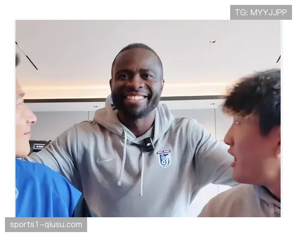 大连英博对河南队攻防转换,阿奇姆彭速度优势与防线协同 大连英博对河南队攻防转换,阿奇姆彭速度优势与防线协同